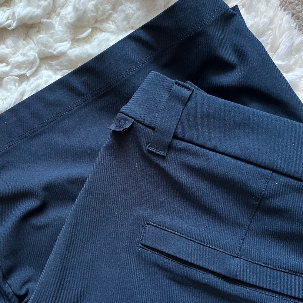 Lululemon Mens Commission short 32 navy